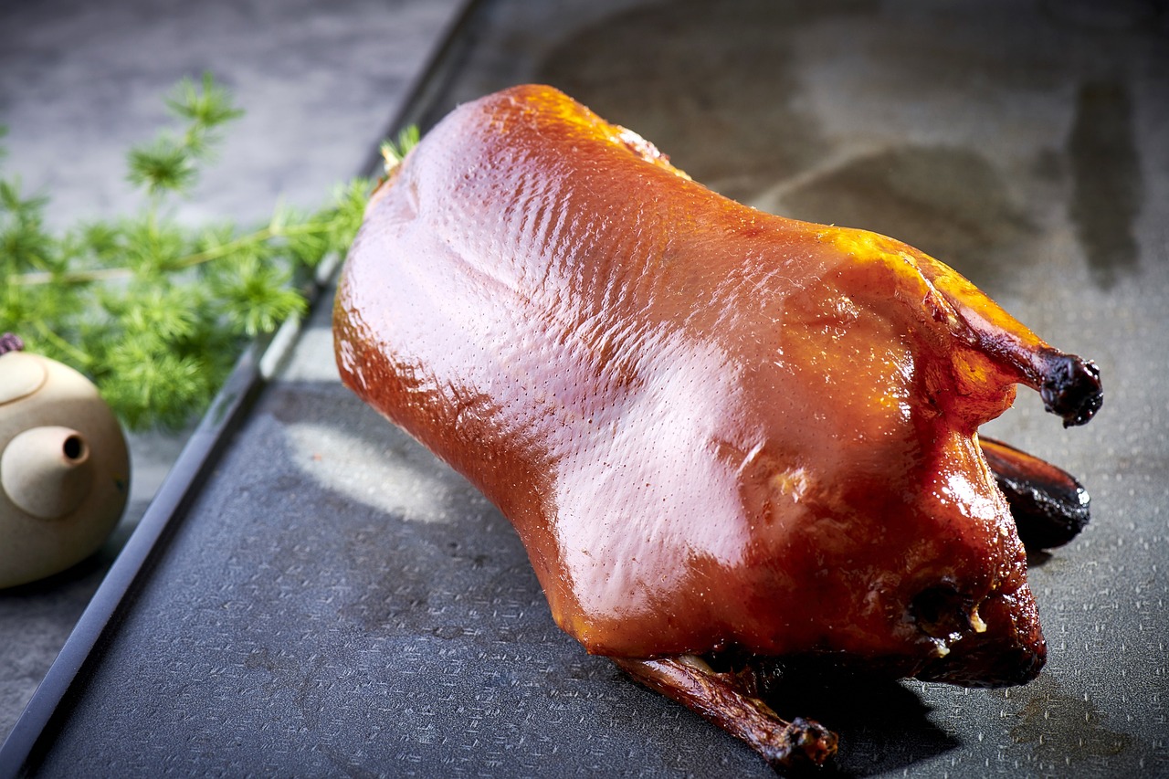 北京烤鸭 · Peking Duck