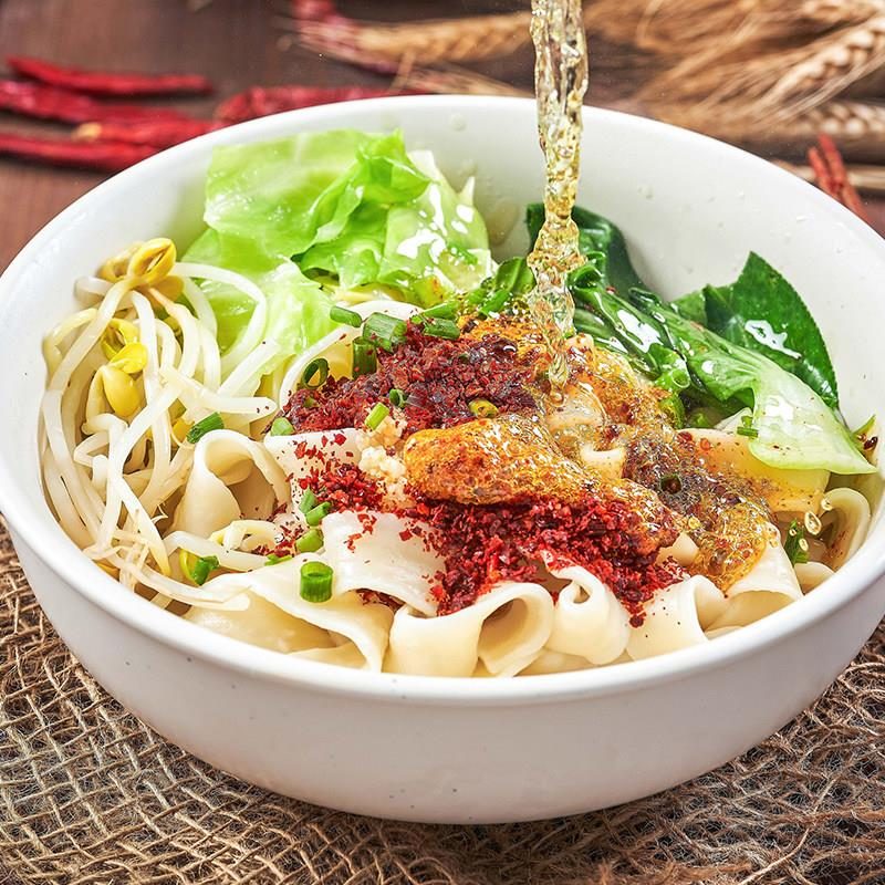 凉皮 · Liangpi Cold Noodles