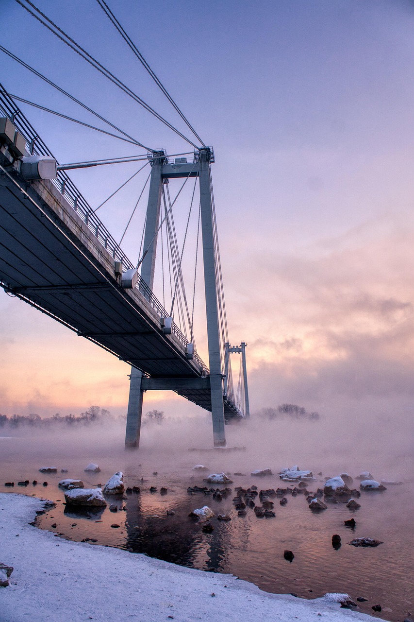 暮色大桥 · Bridge at Blue Hour