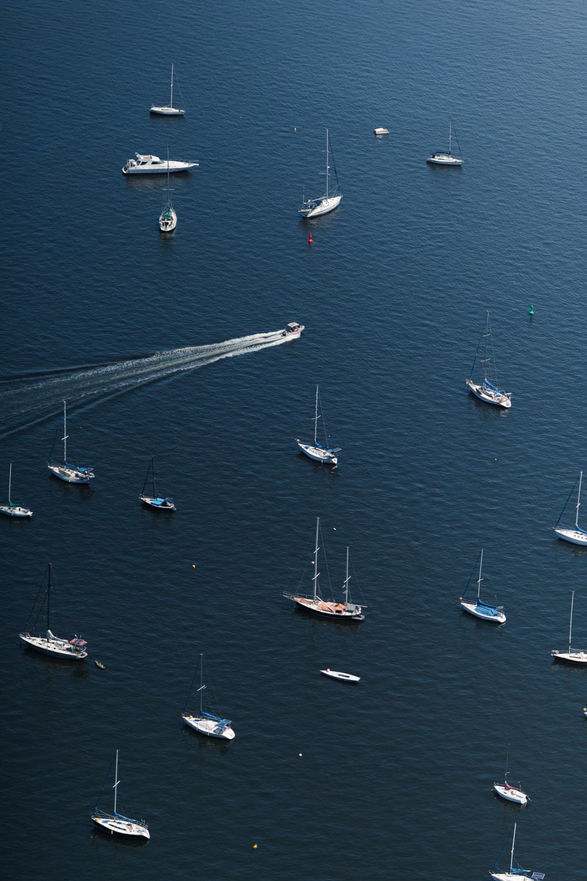 航拍帆影 · Sails from Above