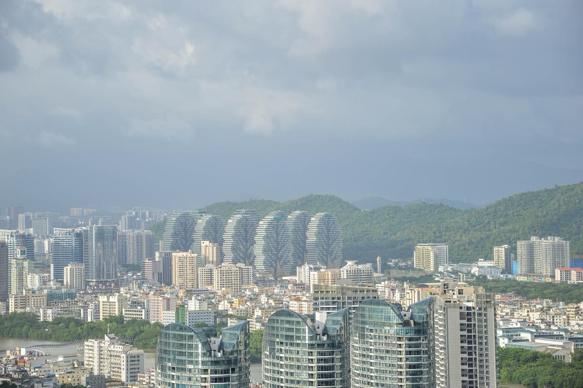 三亚城市全景 · Sanya City Panorama